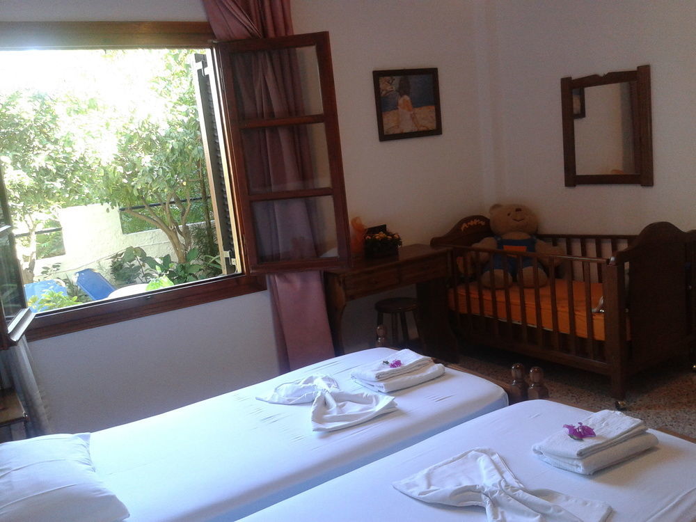 Angela Apartments Kato Daratso Extérieur photo
