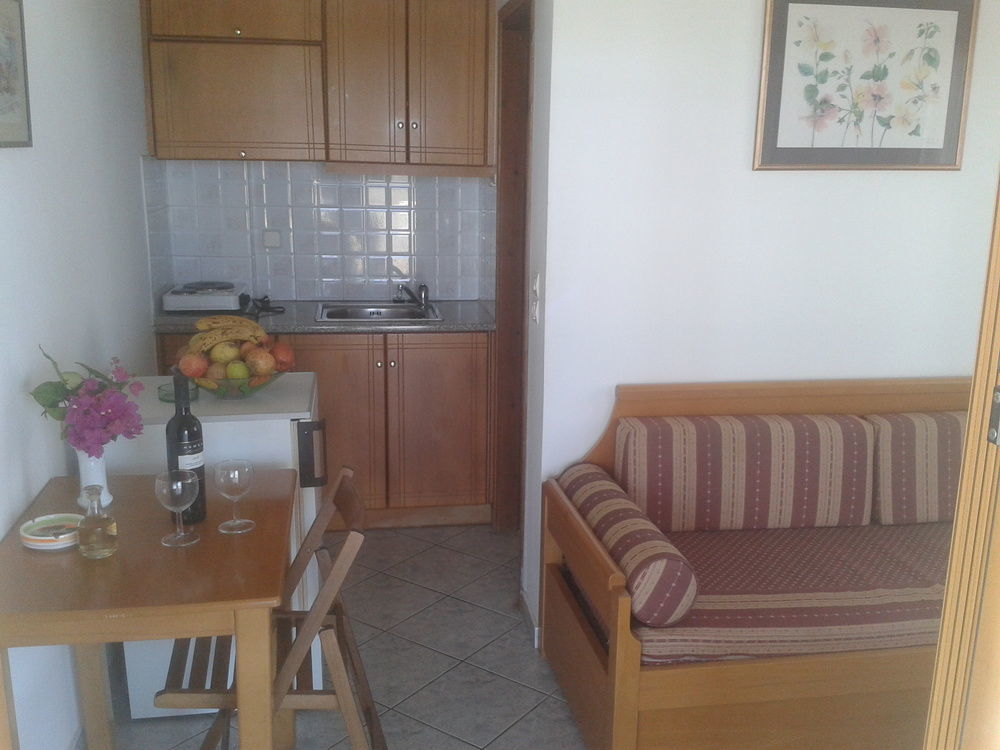 Angela Apartments Kato Daratso Extérieur photo