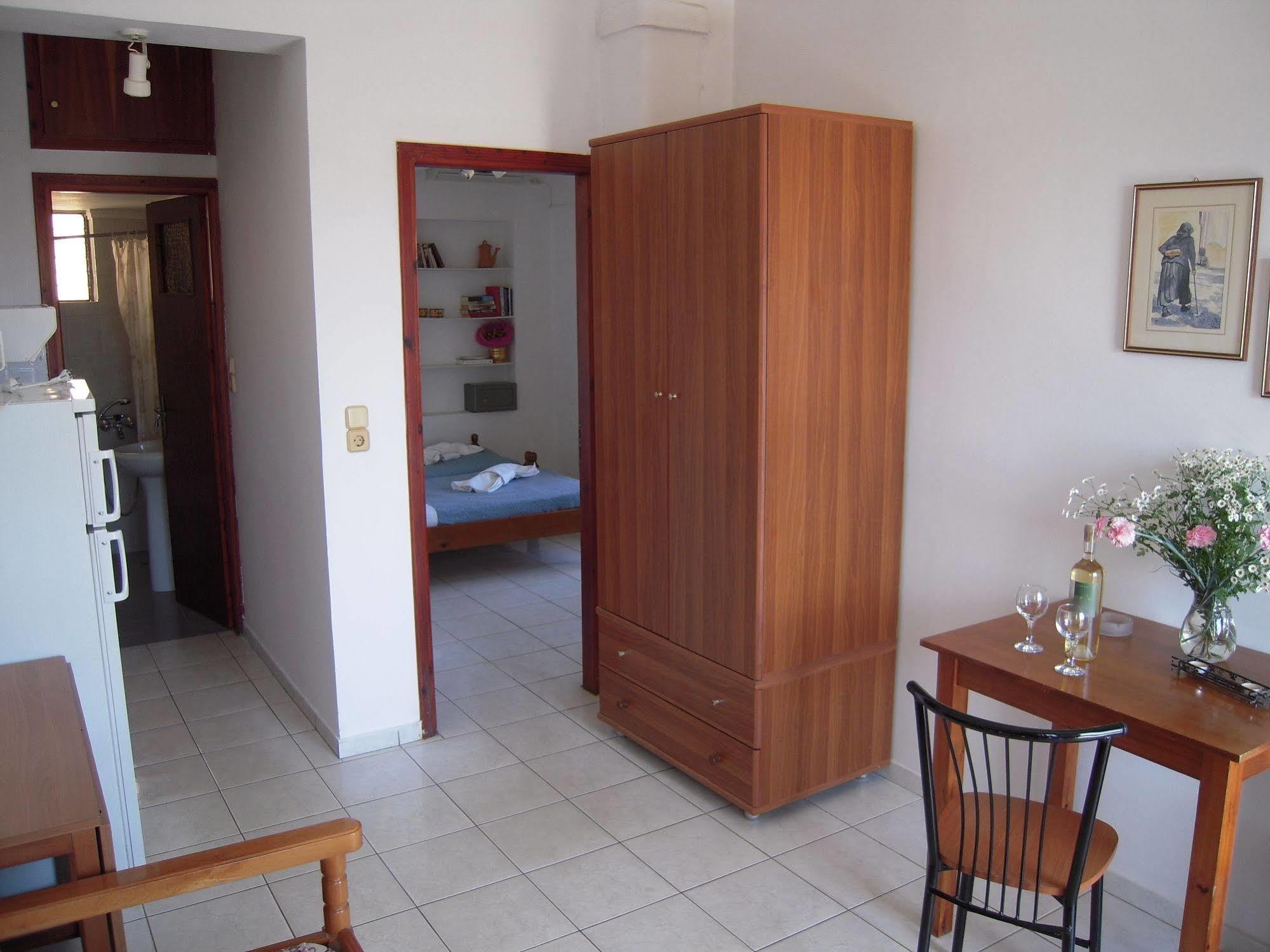 Angela Apartments Kato Daratso Extérieur photo