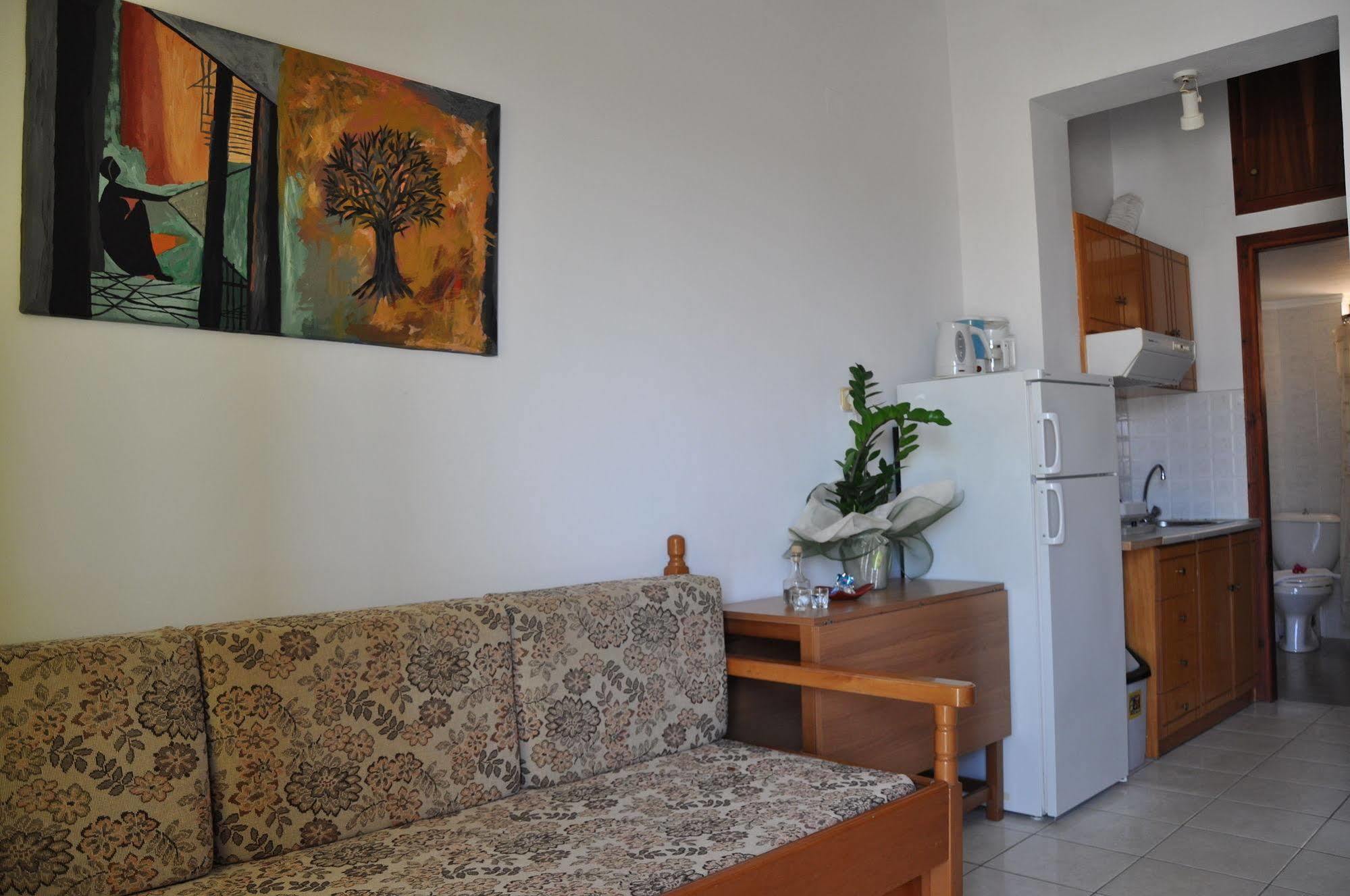 Angela Apartments Kato Daratso Extérieur photo