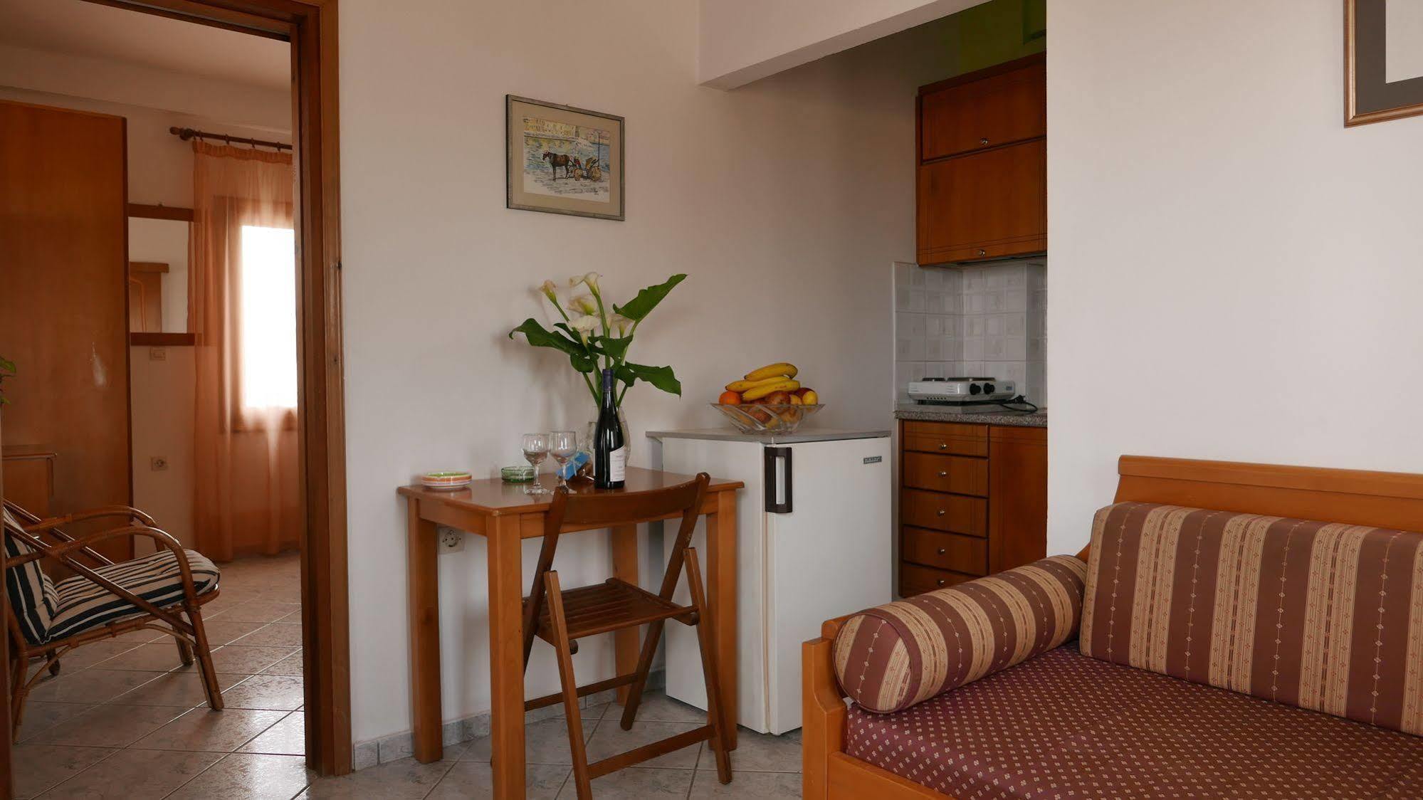 Angela Apartments Kato Daratso Extérieur photo
