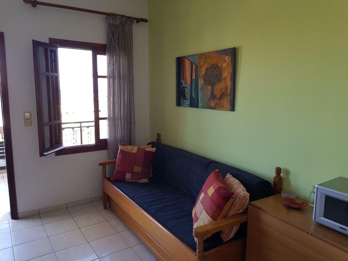 Angela Apartments Kato Daratso Extérieur photo